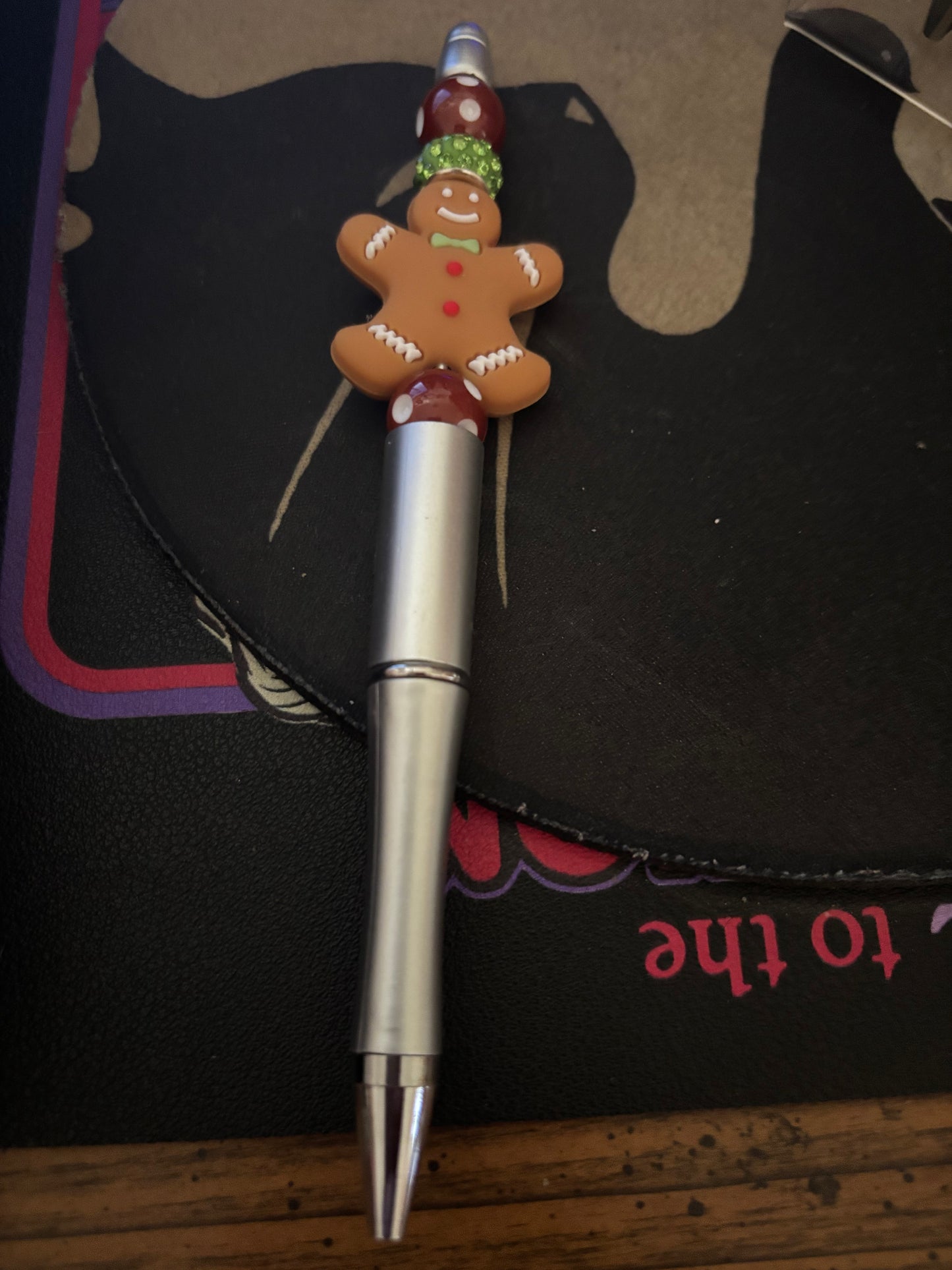 Gingerbread pen