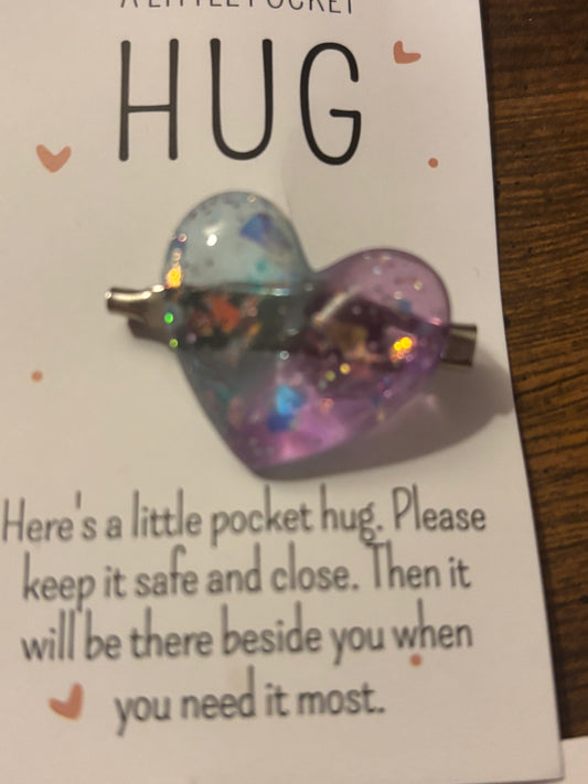 Heart hugs pin